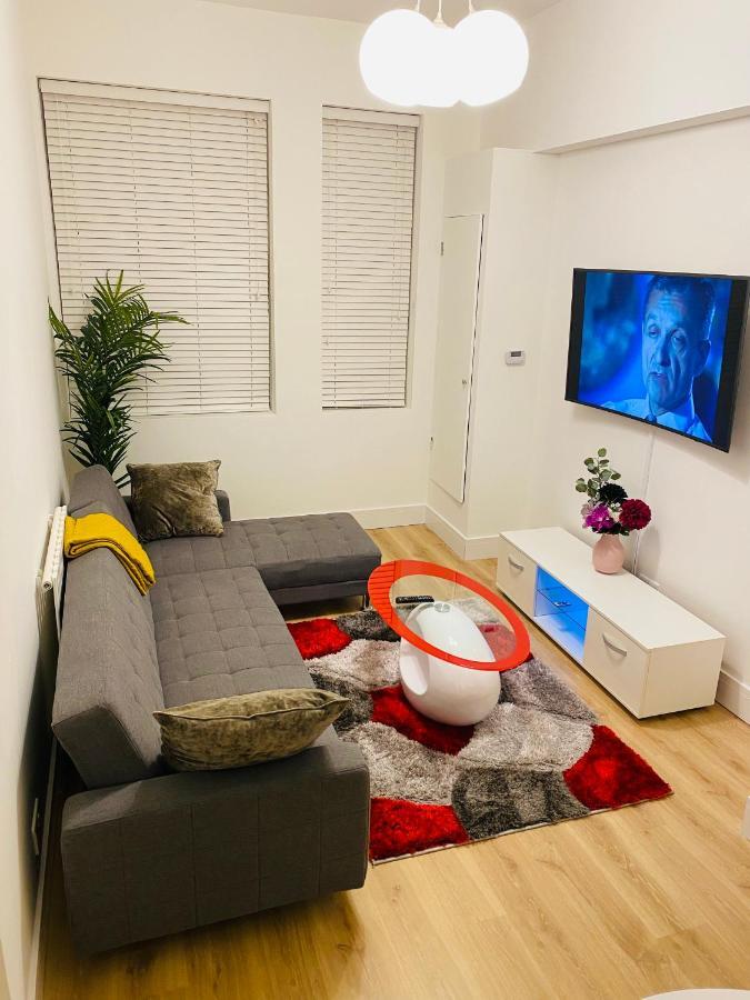 Apartamento Spacious 2 Bedroom In Woolwich Arsenal Londres