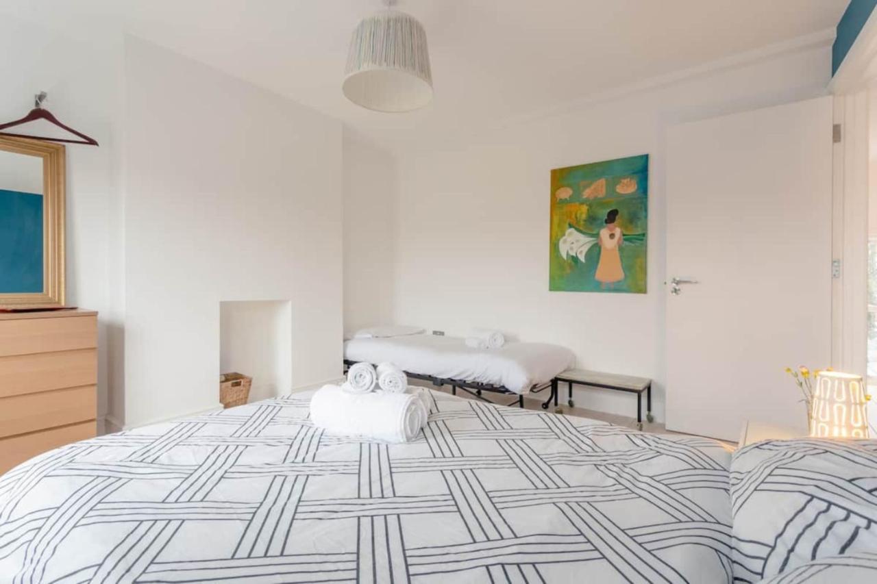 Stylish 2 Bedroom In * London