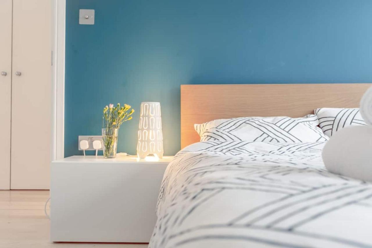 Stylish 2 Bedroom In Apartment London
