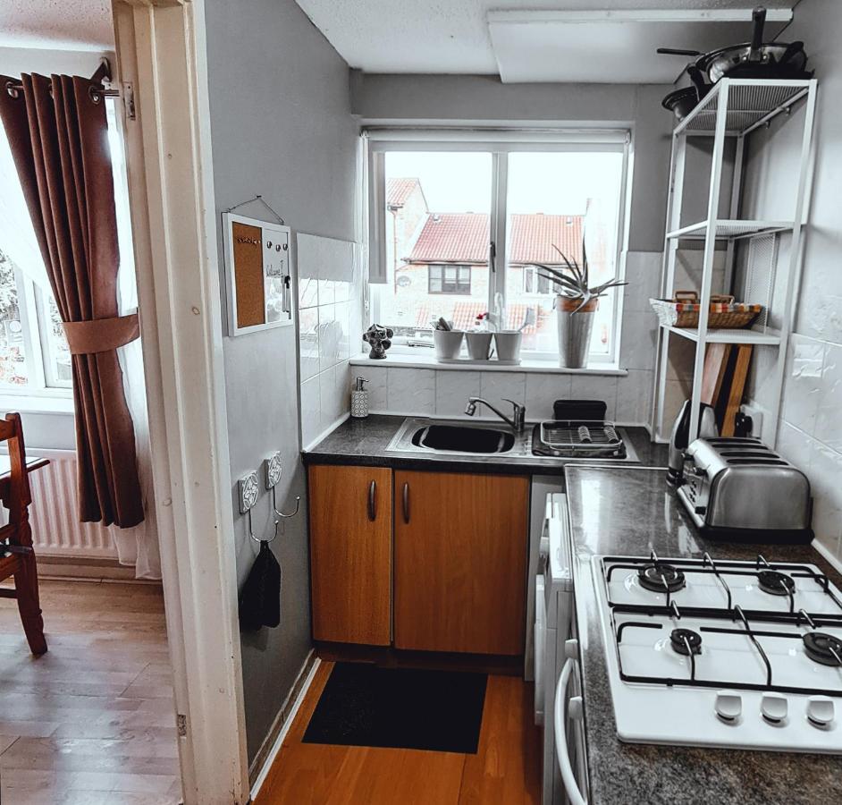 Apartment Sw19 - Quiet Split-level 2-bedroom Maisonette With Garden London
