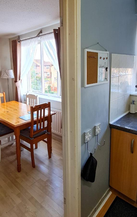 Apartment Sw19 - Quiet Split-level 2-bedroom Maisonette With Garden