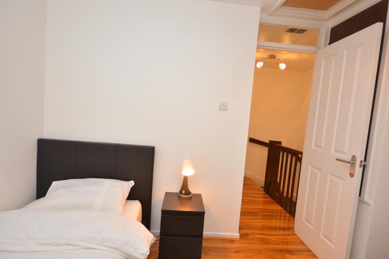Apartment Newly Refurbished 3 Bedroom House
