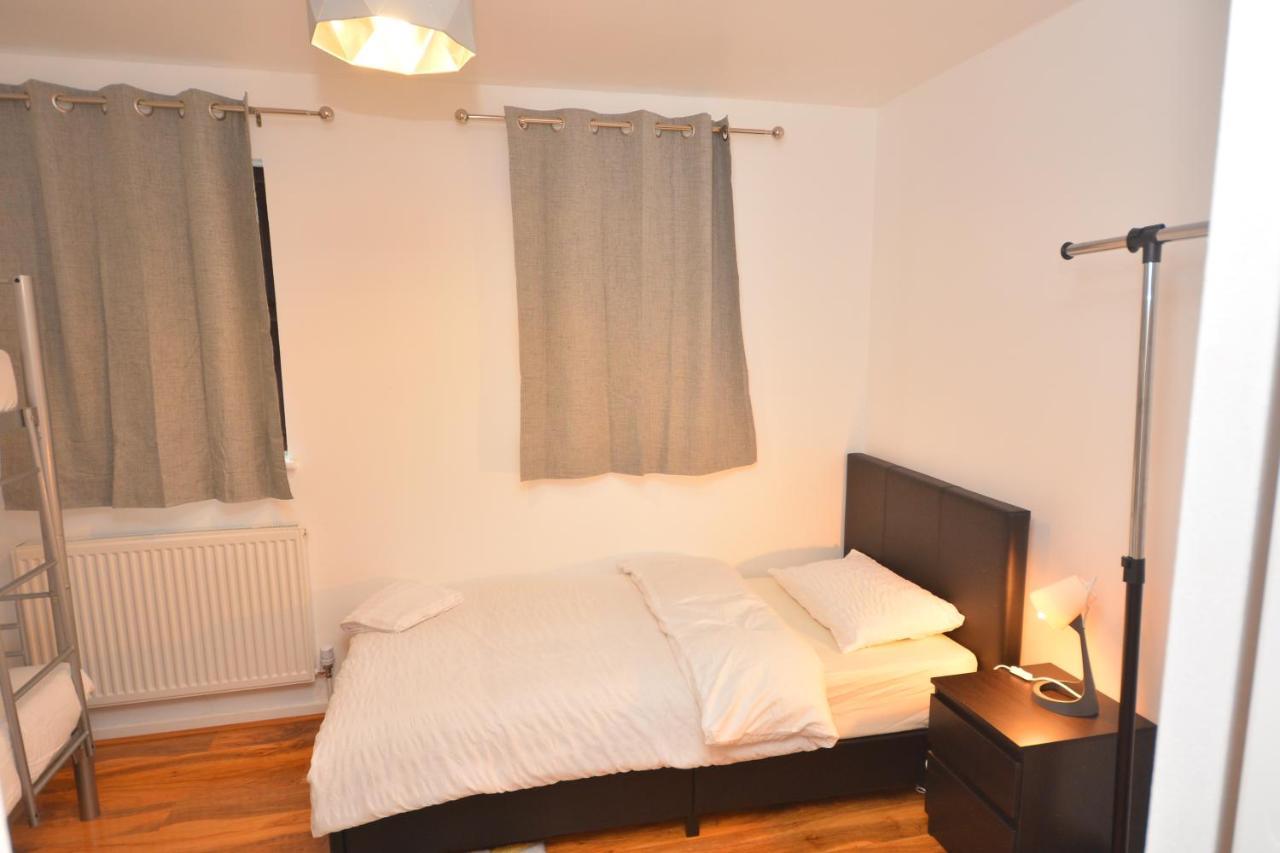 Newly Refurbished 3 Bedroom House London
