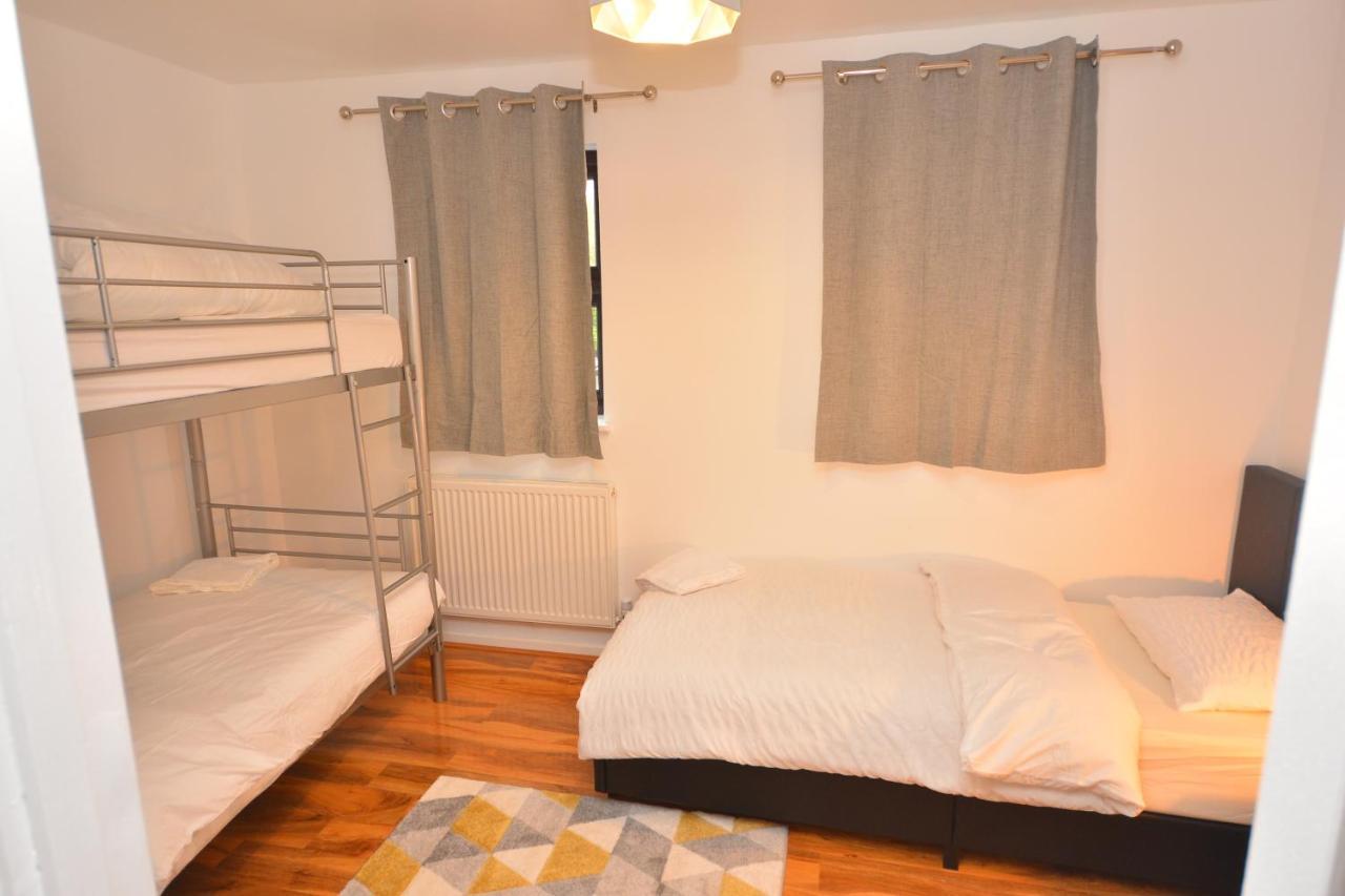 Apartment Newly Refurbished 3 Bedroom House *