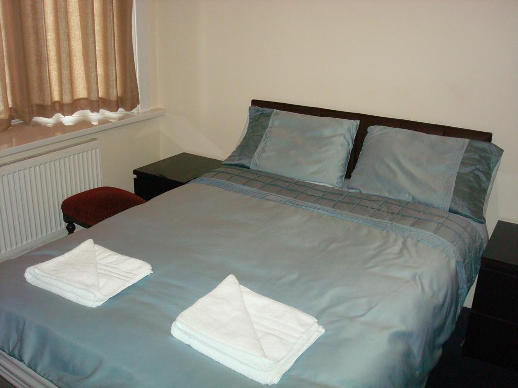 Forest Gate - Free Parking Limited Spaces Inn 2*