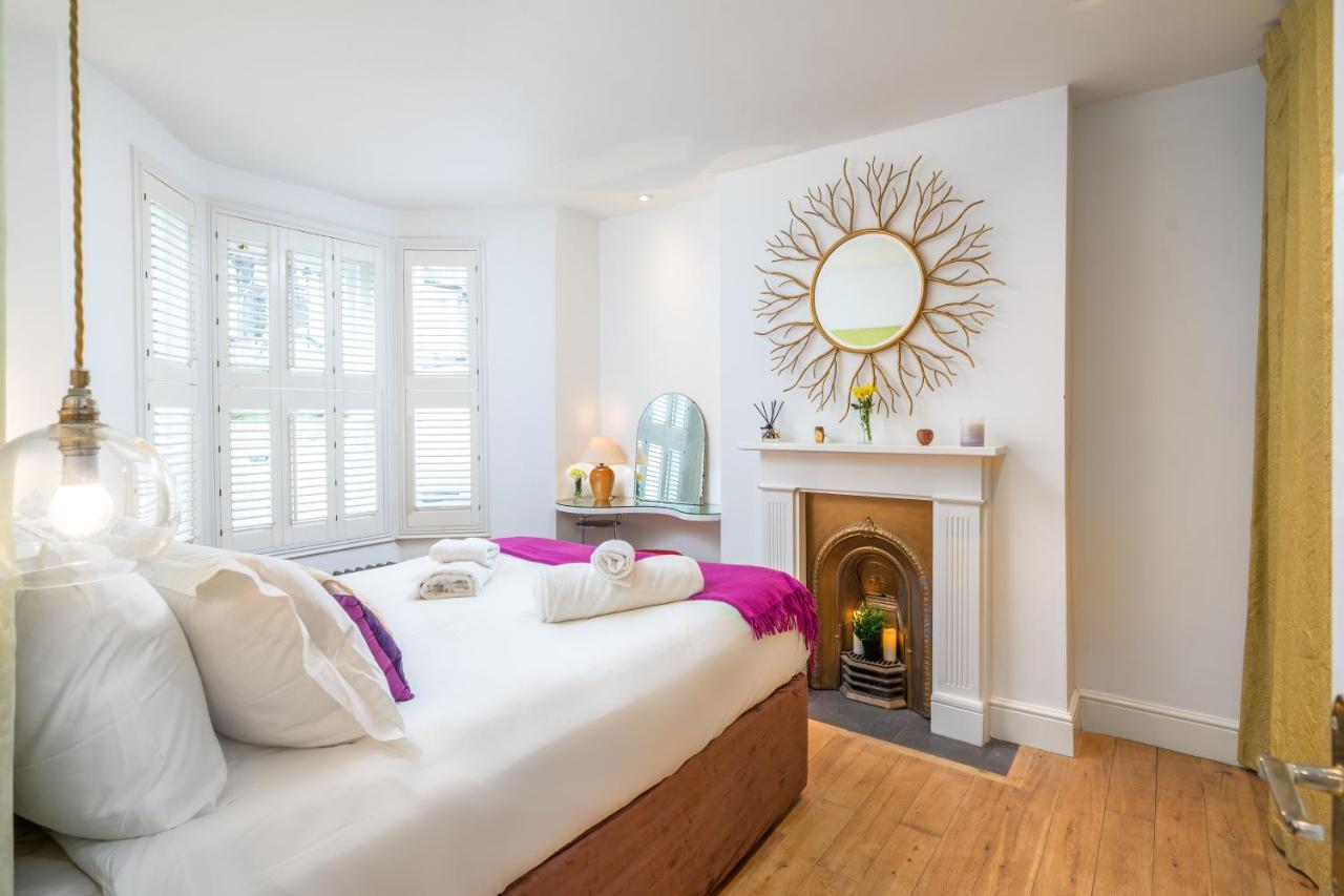 Stylish Flat With Private Yard In Shepherd Bush * London