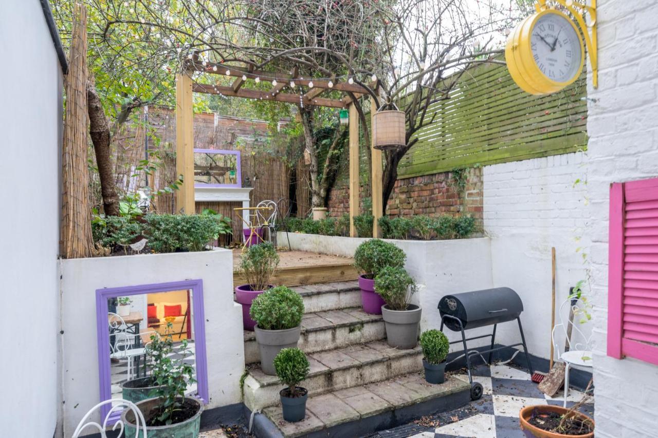 Stylish Flat With Private Yard In Shepherd Bush *