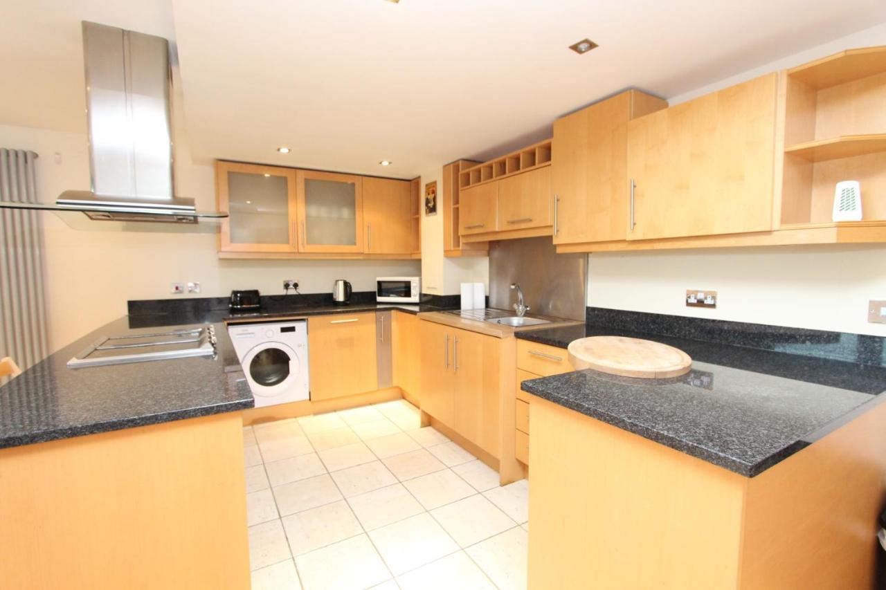 Lovely 2-bedroom In Docklands, E14 London