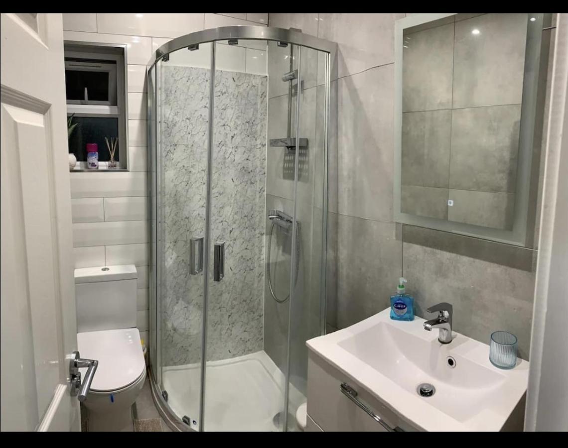 Apartment Charming 2-bed London