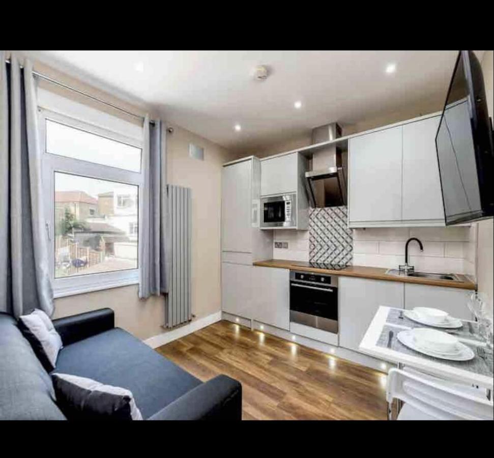 Charming 2-bed London