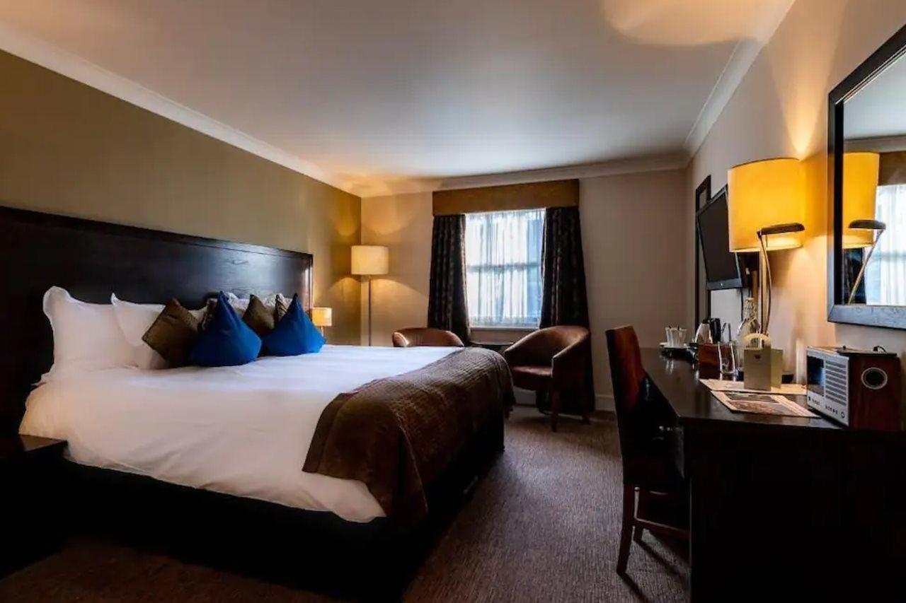 Pensão Rose And Crown Hotel 3*