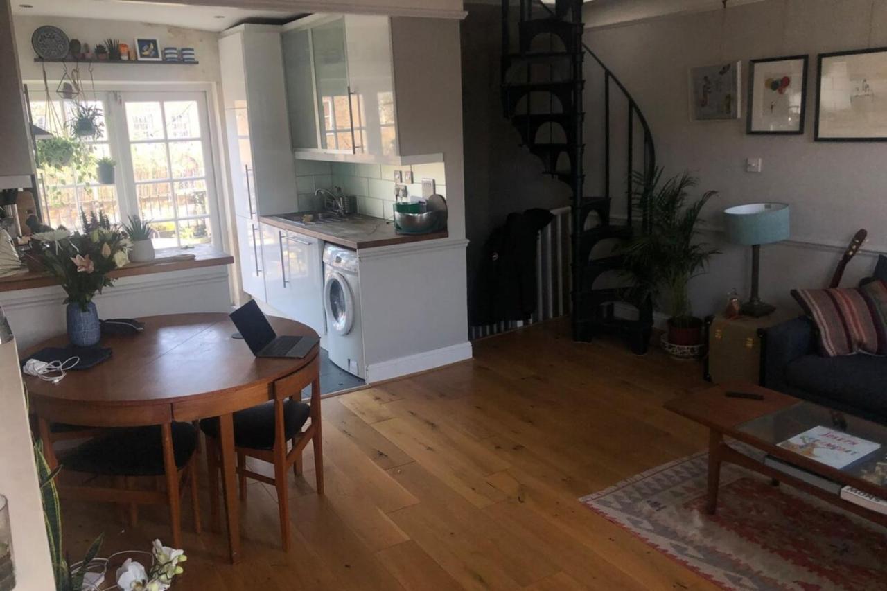 Stylish And Spacious With Terrace Apartment