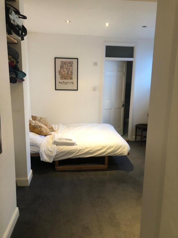 Apartment Stylish And Spacious With Terrace