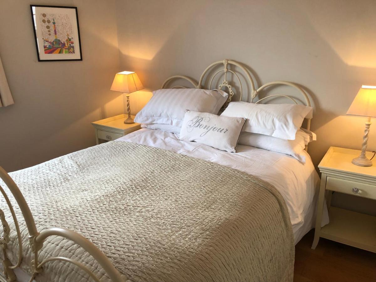 Notting Hill Apartment *