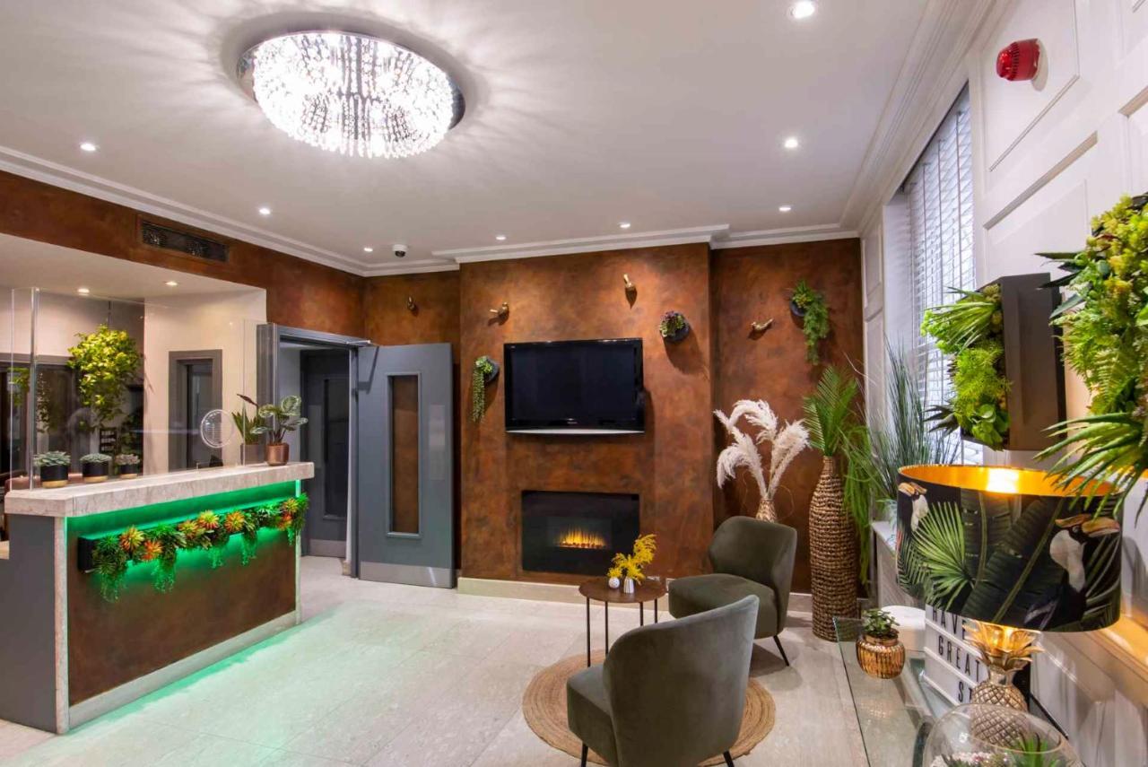 Hotel Howard Winchester London
