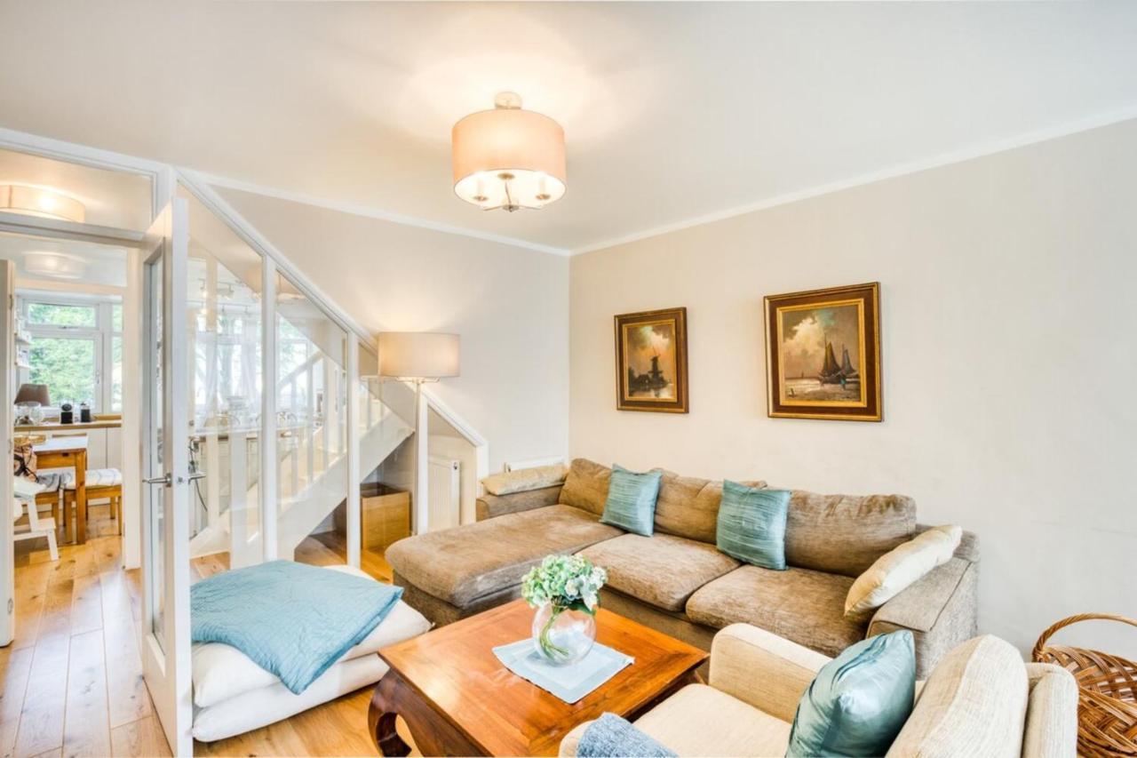 Homely 4 Bedroom House In Brixton Apartment