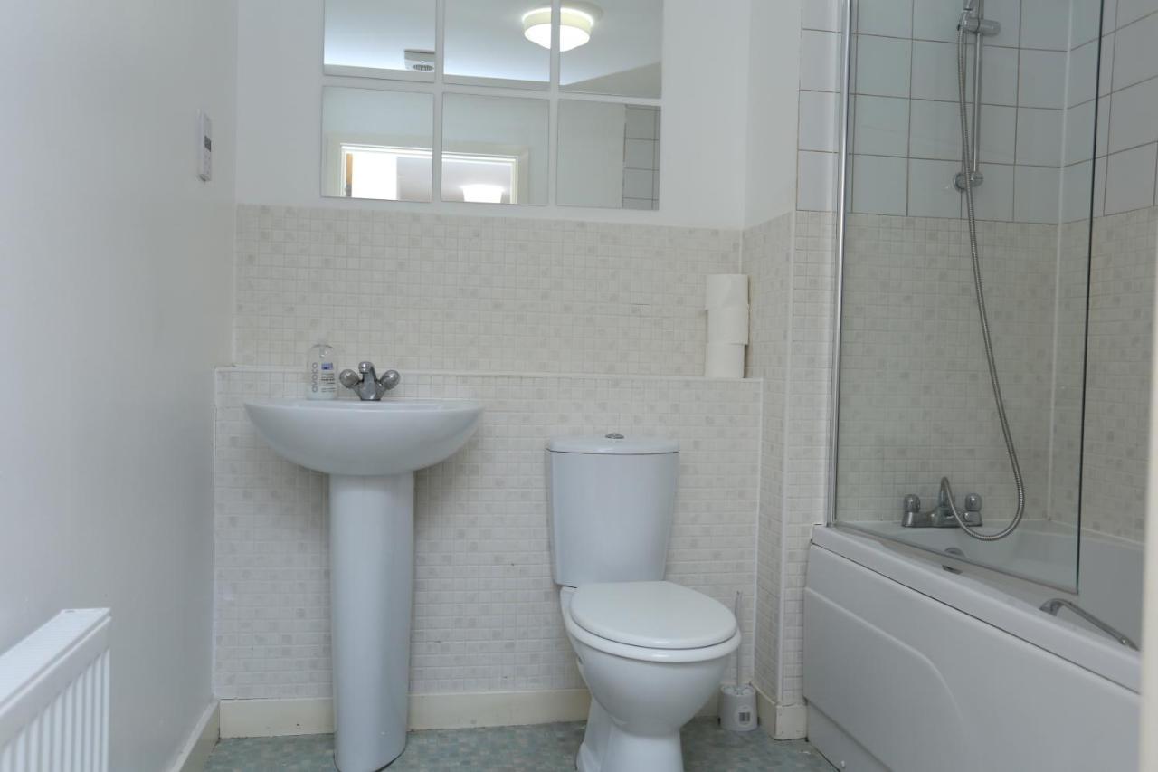 Hill House Riverview Apartment
