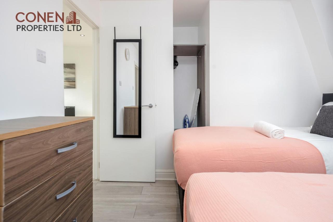 Conen Aplite * London