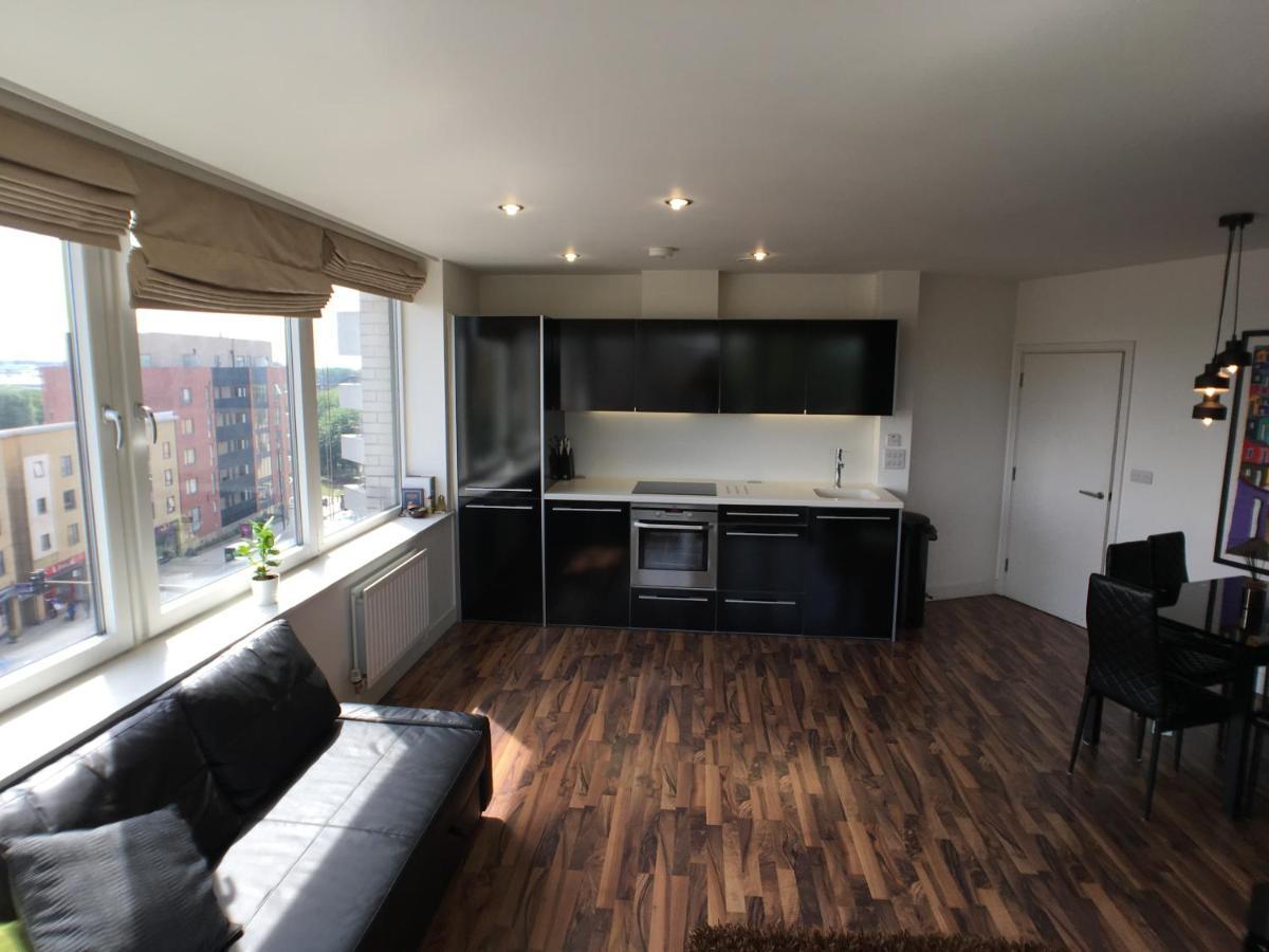 Apartamento Luxury 2 Bed Penthouse Near Station *
