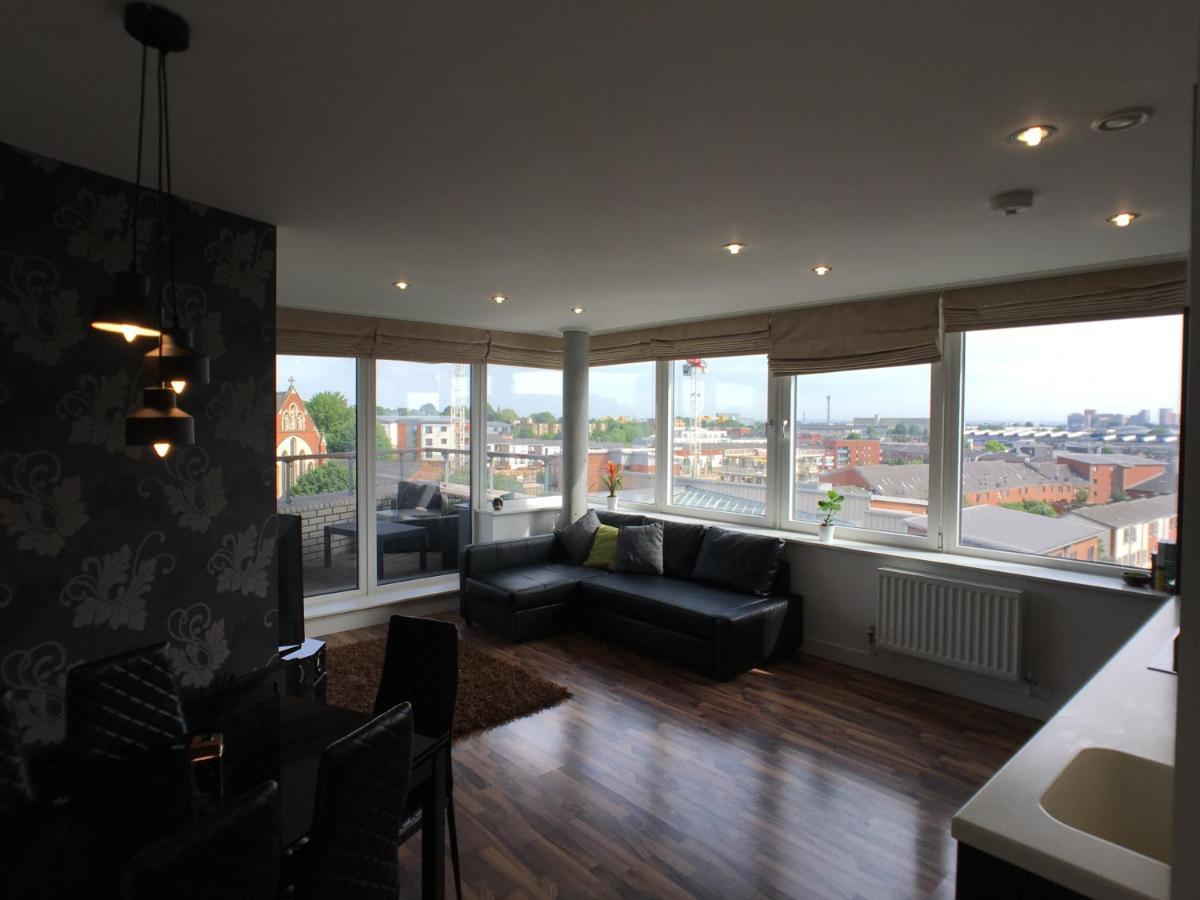 Luxury 2 Bed Penthouse Near Station Apartamento *