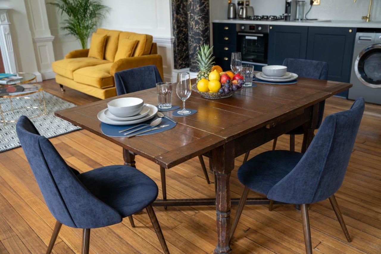 Dreamy Loft, Antique Wood Flooring & High Ceilings Apartment *