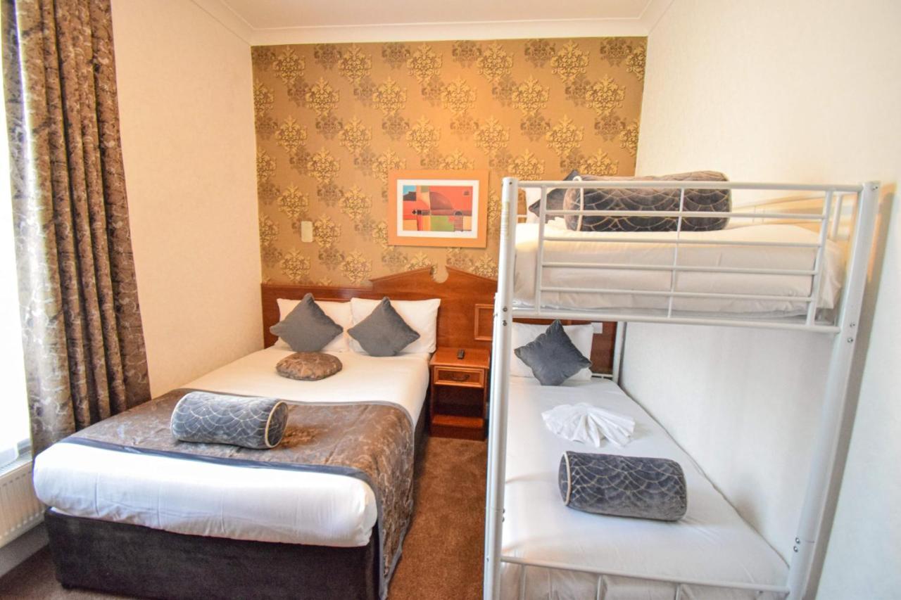 Hotel Pembridge Palace 3*