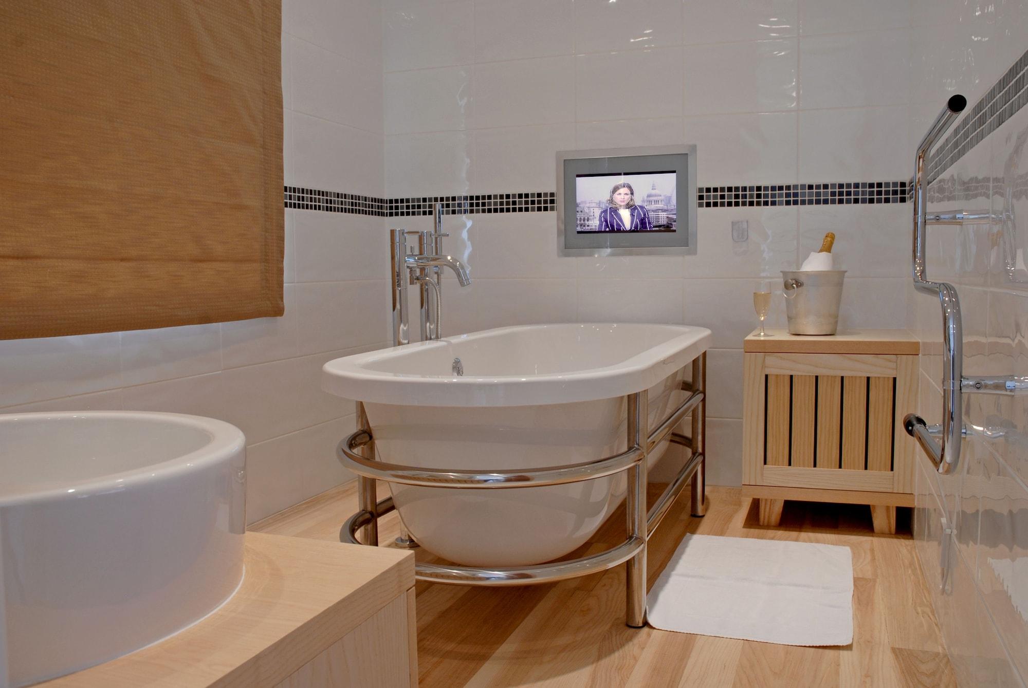 Antoinette Wimbledon Hotel London