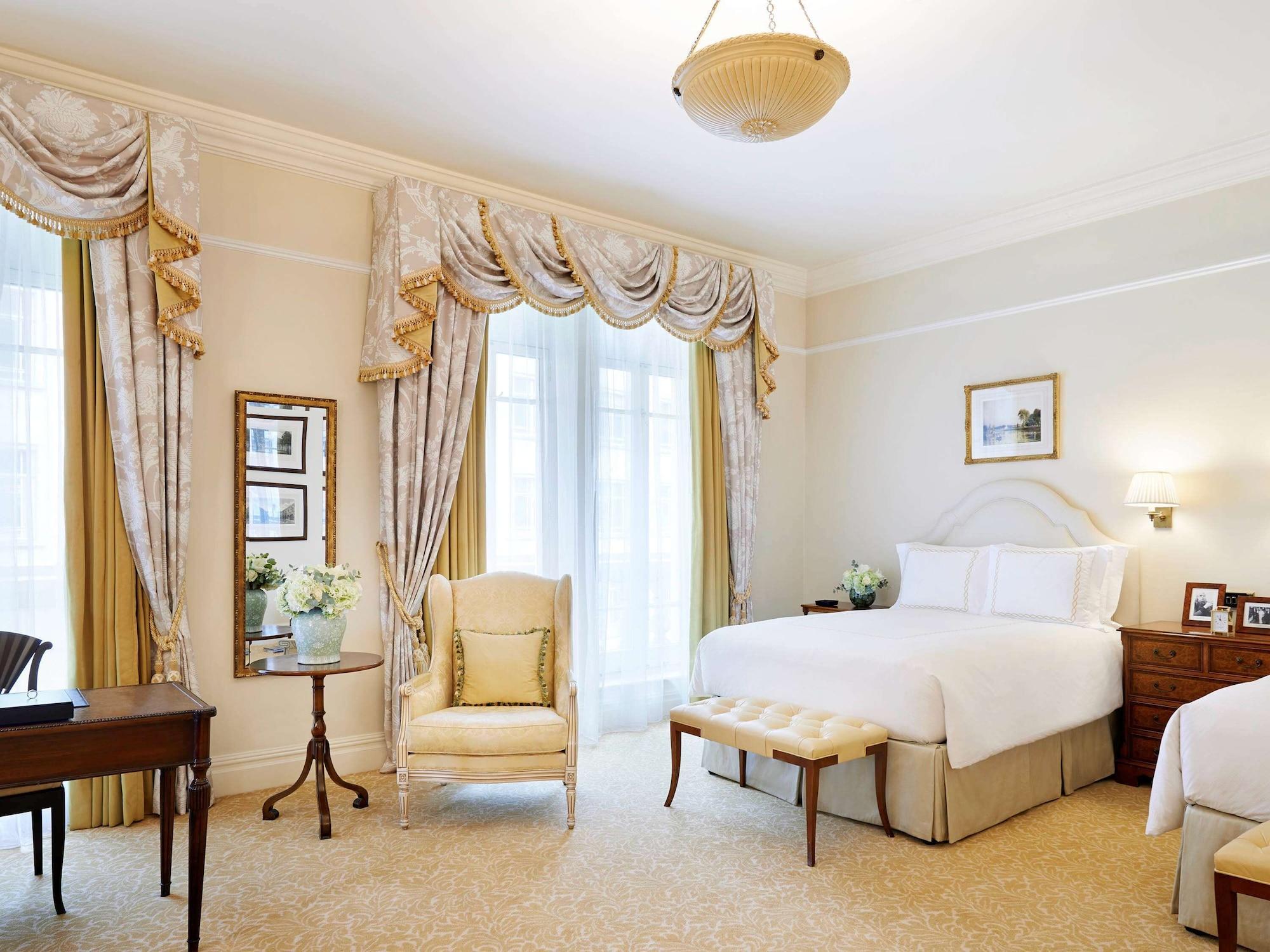 The Savoy Hotel 5*