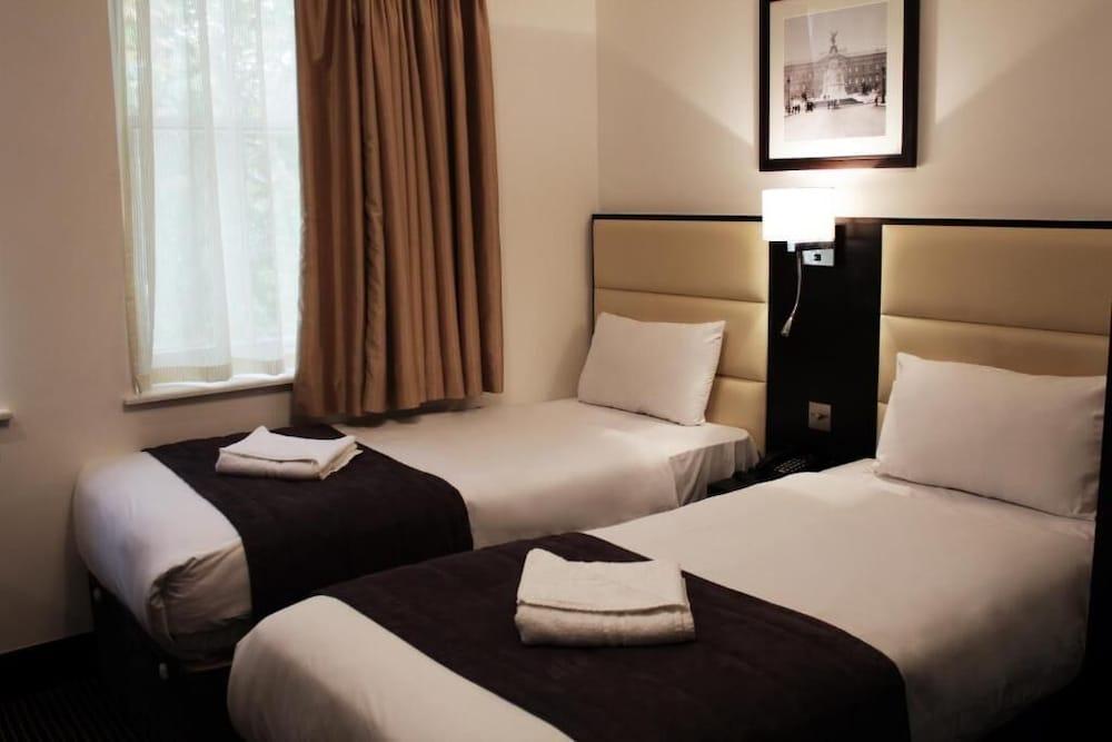 Edward Paddington 3* London