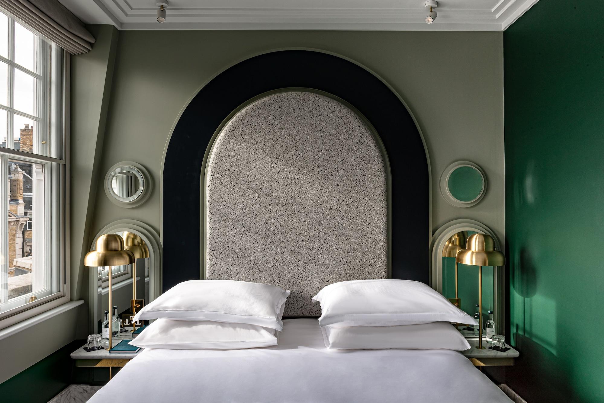 Henrietta Experimental Hotel 4*