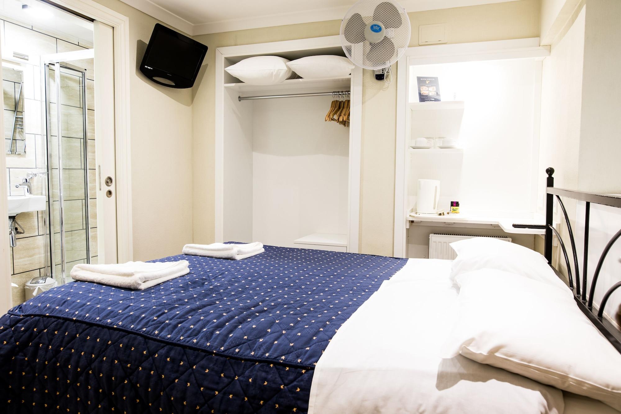 Hotel Central Hotel 2*