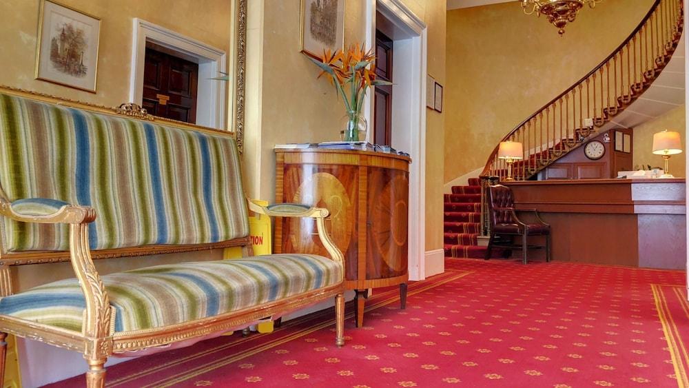 The Diplomat Hotel 3*