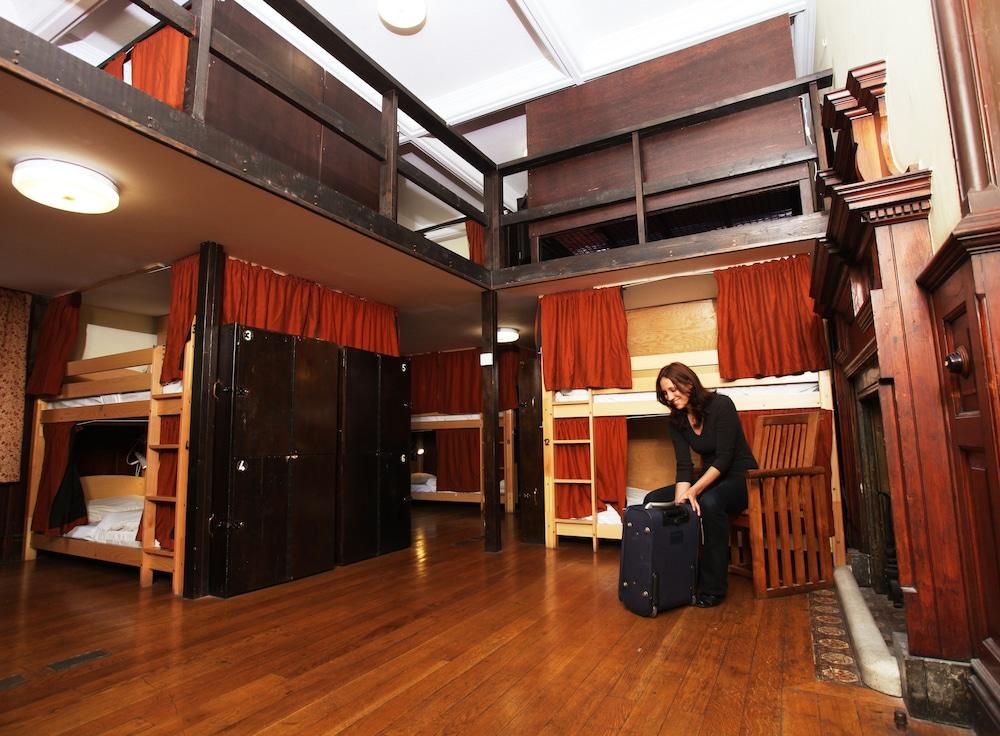 Hostel Palmers Swiss *