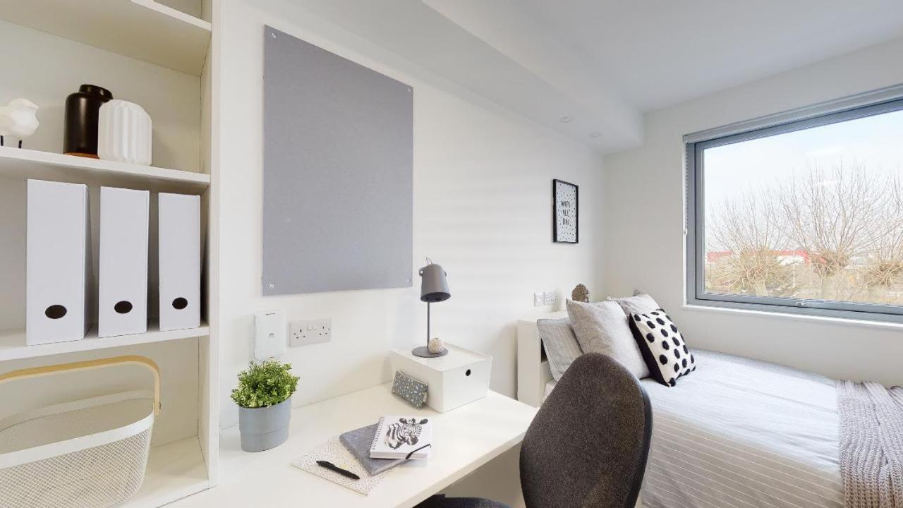 Modern And Stylish Studio At Westcombe House In Greenwich Apartment London