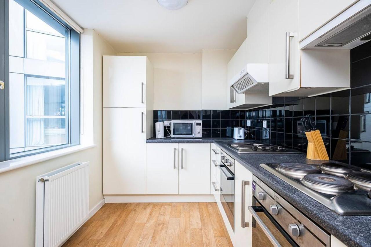 Ensuite Rooms, Southwark - Sk
