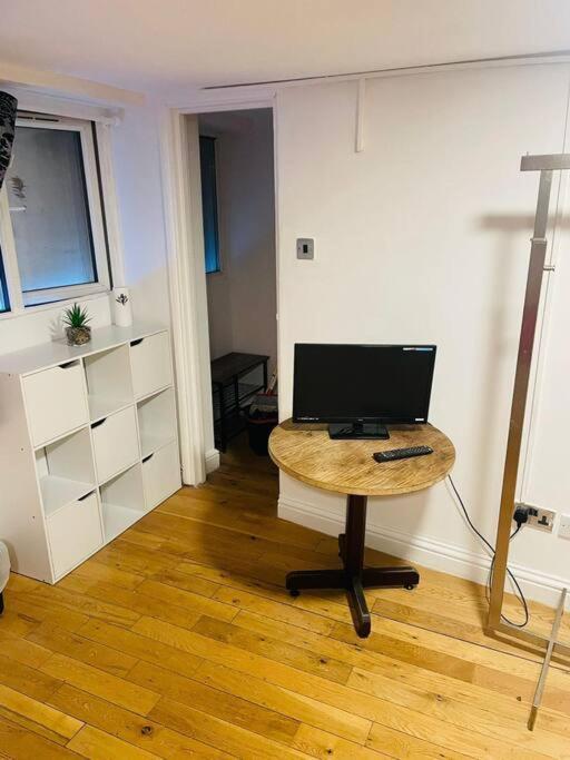 Apartment Electric Red London