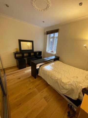 Hyde Park Apartment London