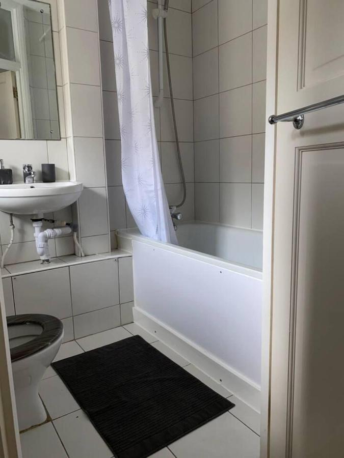 Apartment Lovely 1-bed In *