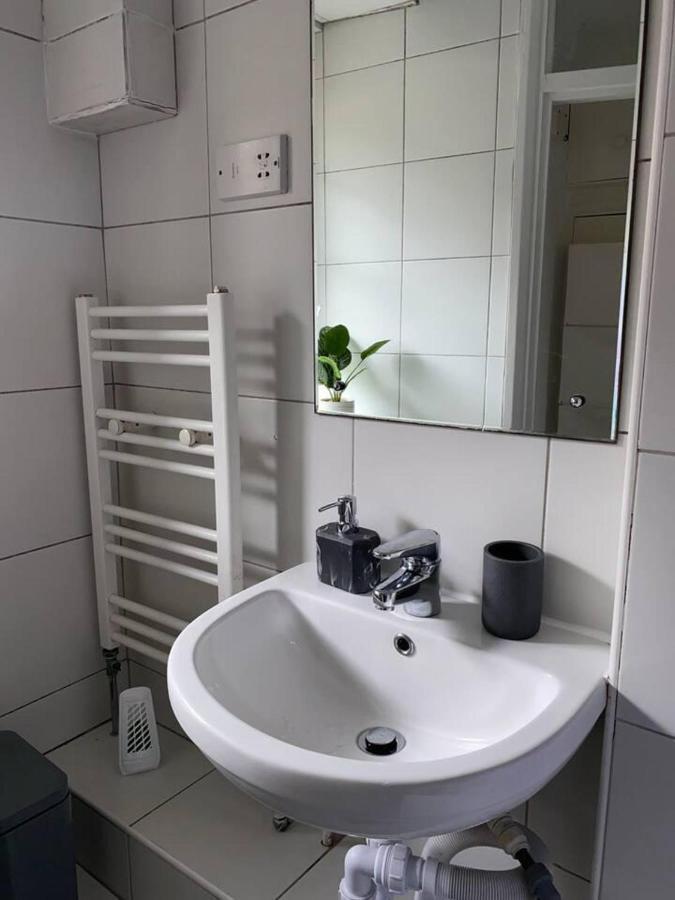 Lovely 1-bed In Apartment