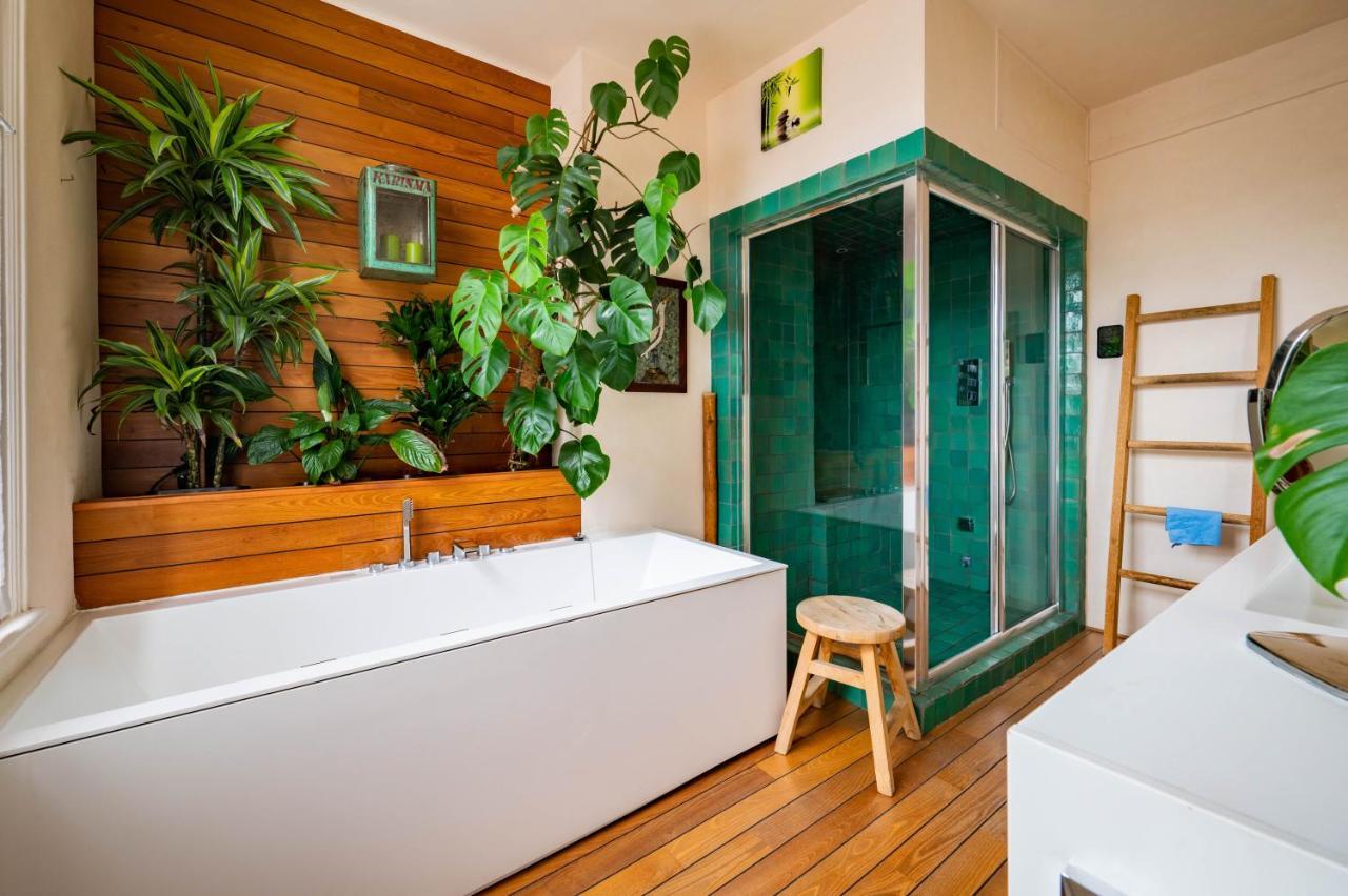 Charming With Roof Terrace In East By Underthedoormat * London