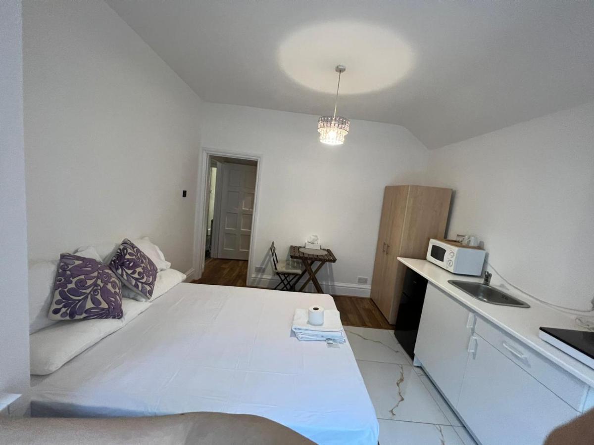 Lovely Studio Flat In