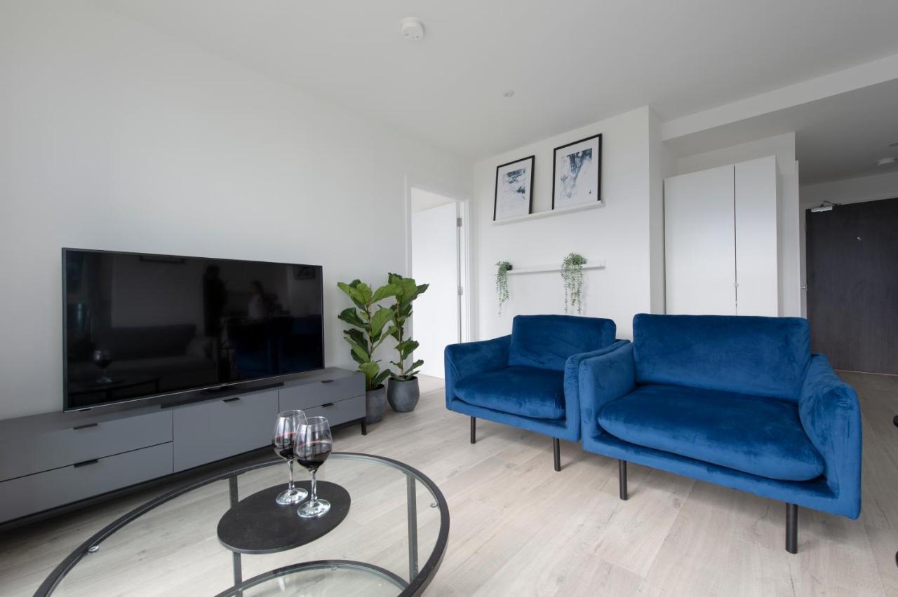 Ac Luxe Penthouse With Free Parking London