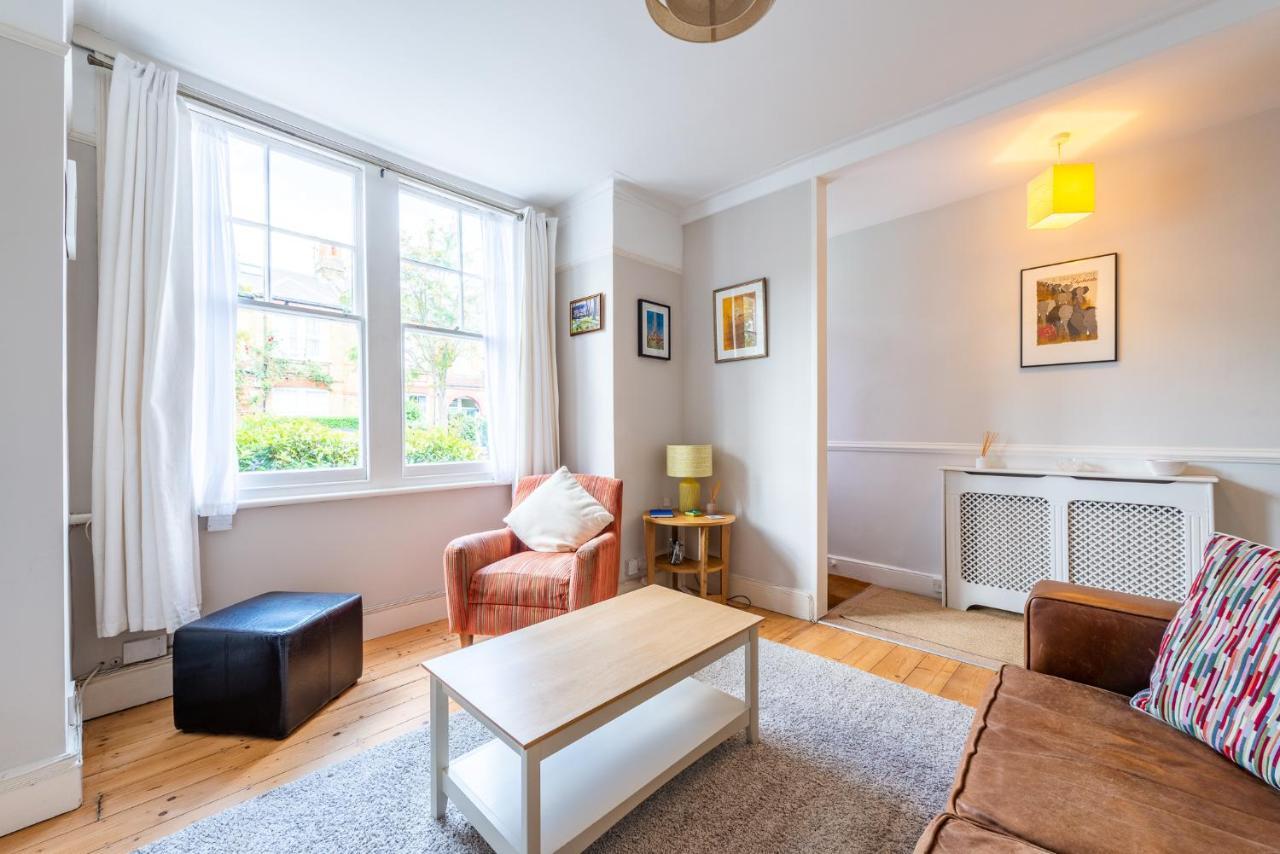 Pass The Keys West Cheerful Garden Apartment