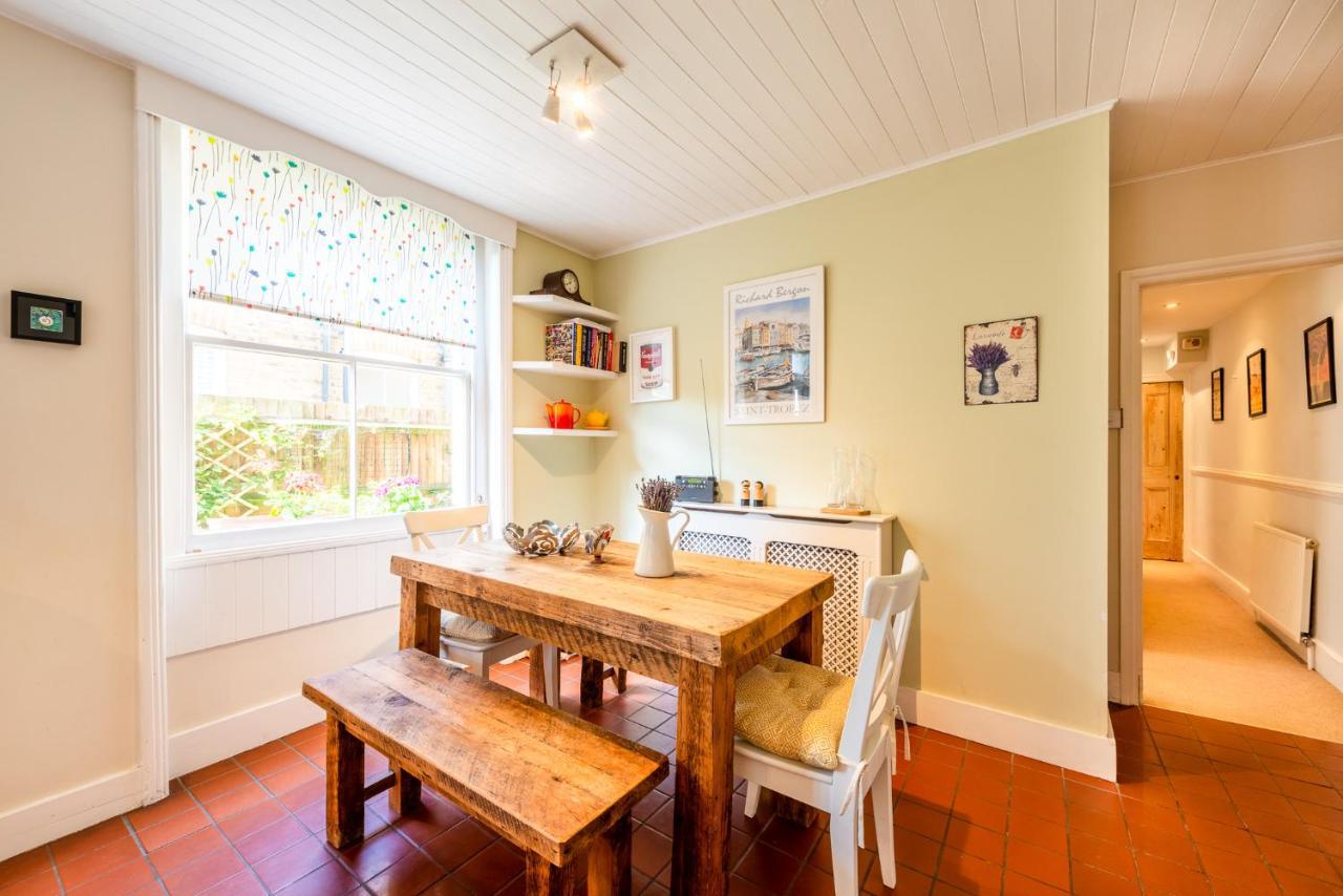 Pass The Keys West Cheerful Garden Apartment London