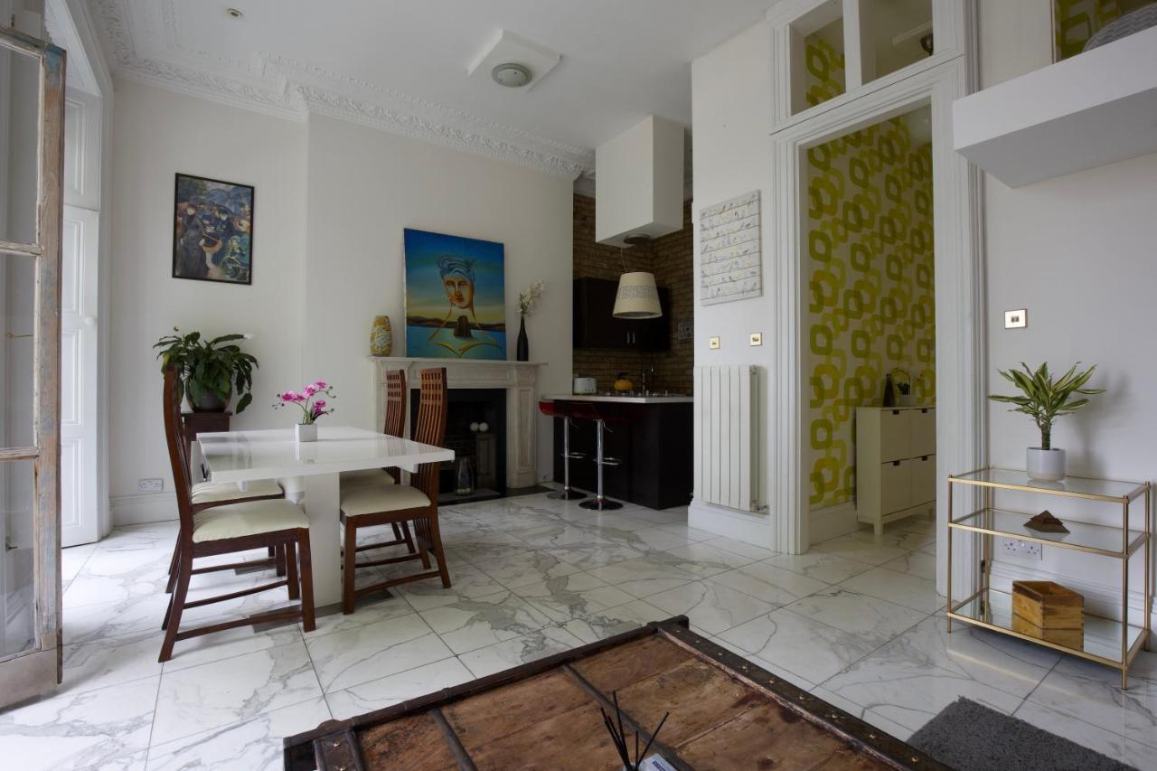 Large 2 Beds Flat Overlooking Clapham Common Park Apartment *
