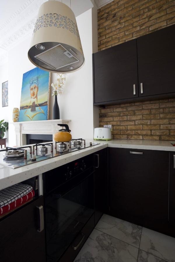 Apartment Large 2 Beds Flat Overlooking Clapham Common Park