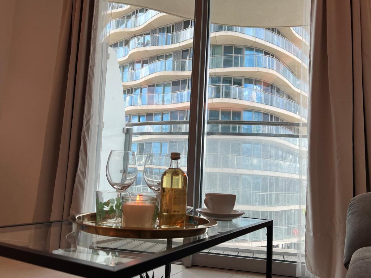 Apartment Riverline Heights Near O2 & Excel Free Parking *