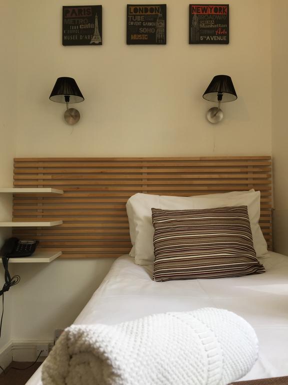 Dockside Hotel 3*
