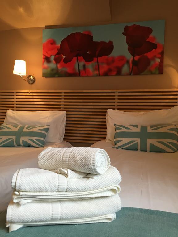 Dockside 3*