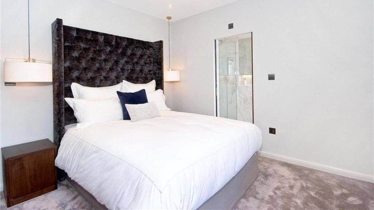 Rosewood Residences Knightsbridge Apartment *